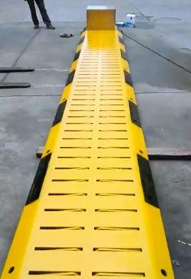 Two Sided Automatic Road Spike Barrier - Madoors